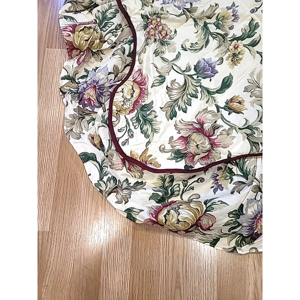 Vtg Cottage Core‎ Full Size Floral Ruffled Bedspread w/Ivory Flower Sheet Set